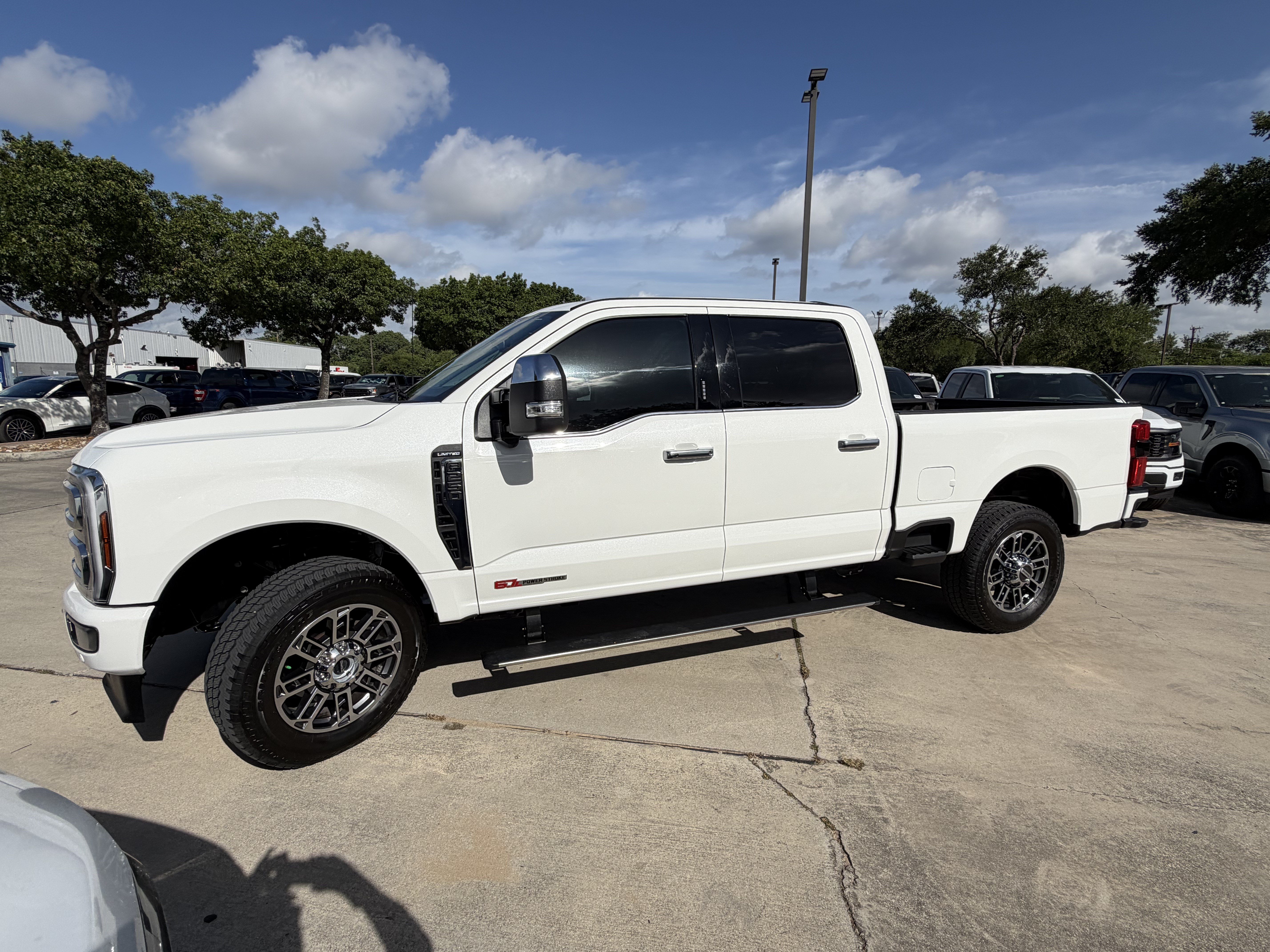 Certified 2024 Ford F250 Limited AWD/4WD image 11