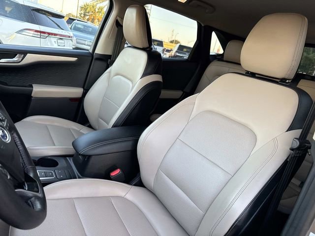 Certified 2020 Ford Escape SEL image 17