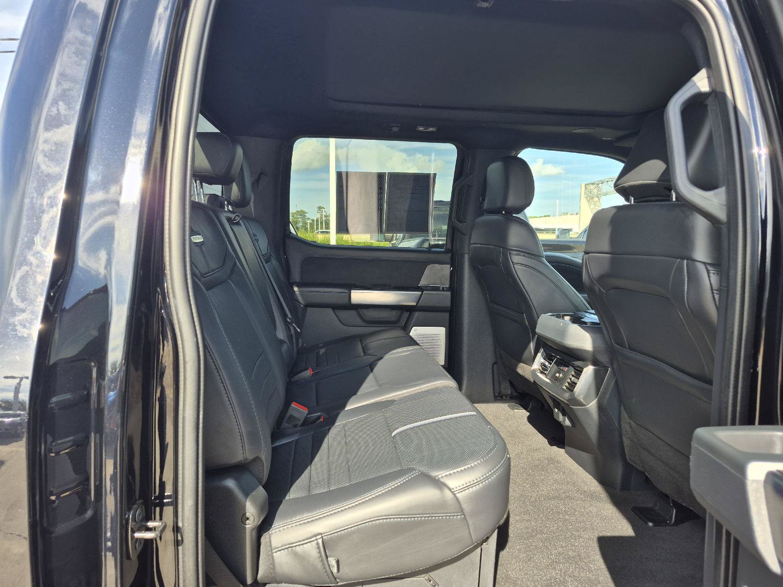 Certified 2025 Ford F250 Platinum AWD/4WD image 12