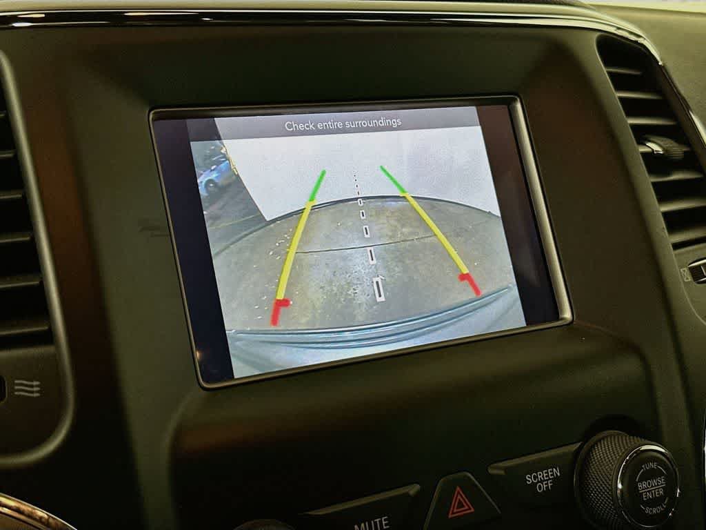 Used 2019 Jeep Grand Cherokee Laredo RWD image 26