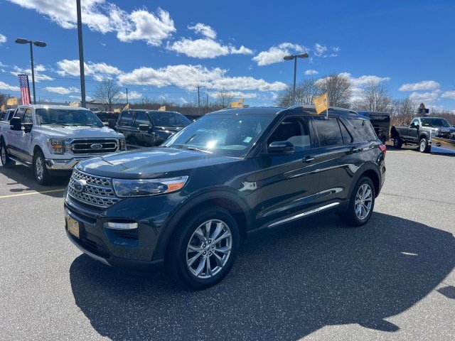 Certified 2023 Ford Explorer Limited w/ Equipment Group 301A AWD/4WD image 3