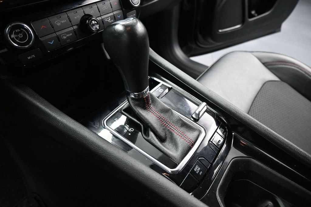 Used 2022 Jeep Compass Trailhawk AWD/4WD image 12