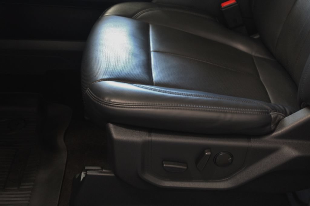 Certified 2022 Ford Expedition XLT RWD image 29