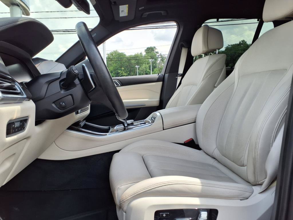 Used 2022 BMW X5 xDrive40i w/ Premium Enhanced Package AWD/4WD image 16