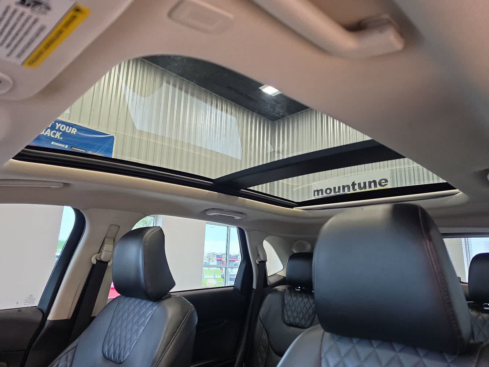 Certified 2024 Ford Edge Titanium w/ Equipment Group 301A AWD/4WD image 14