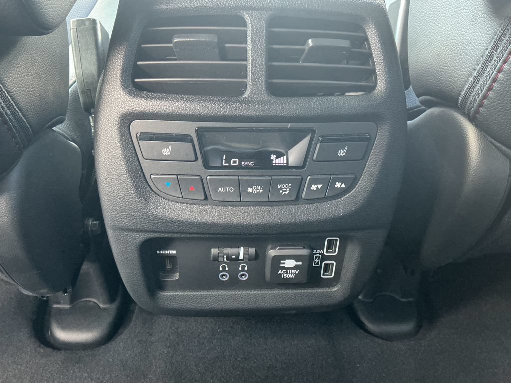 Used 2021 Honda Pilot Elite image 16