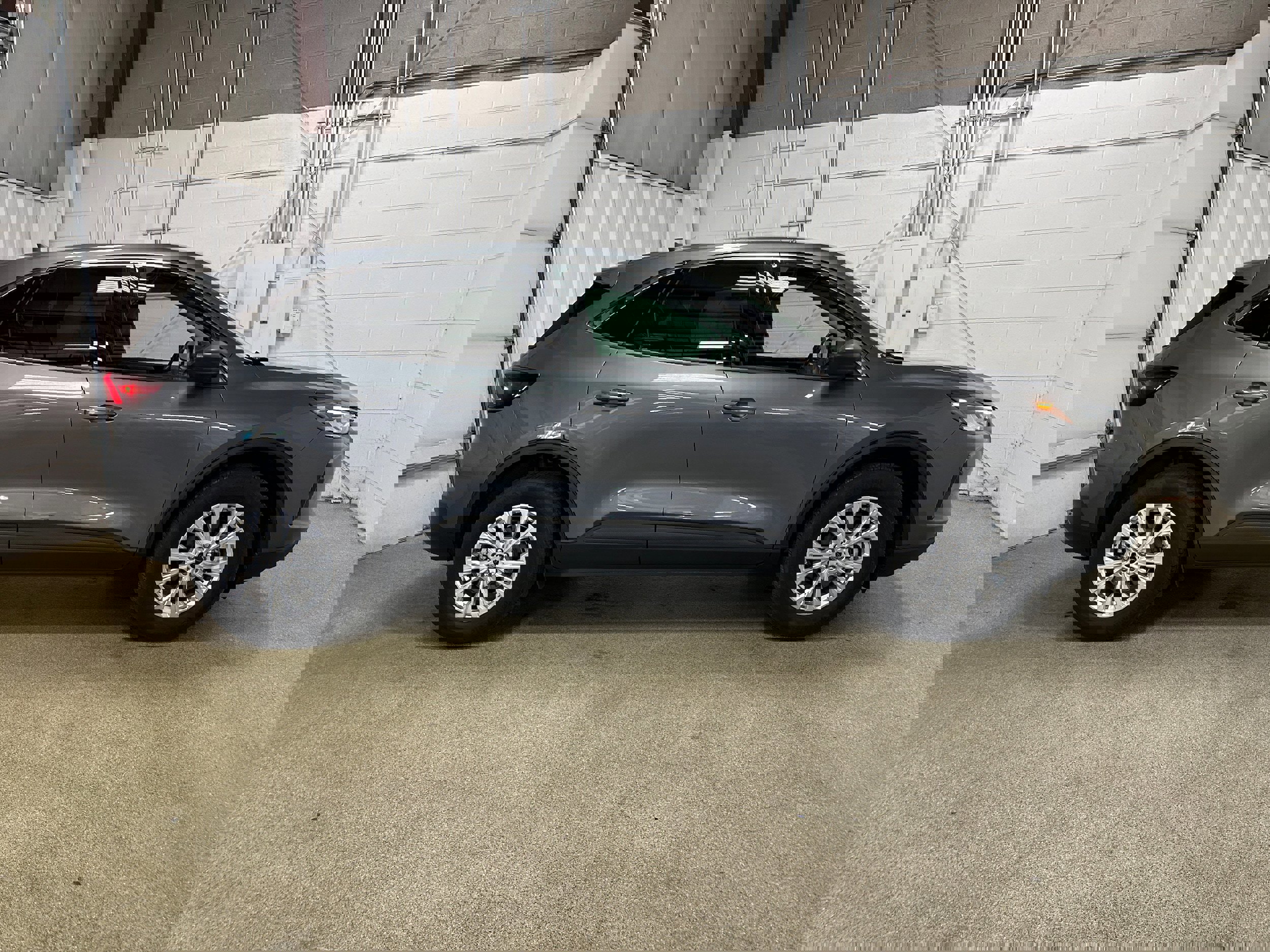 Certified 2024 Ford Escape Active image 2