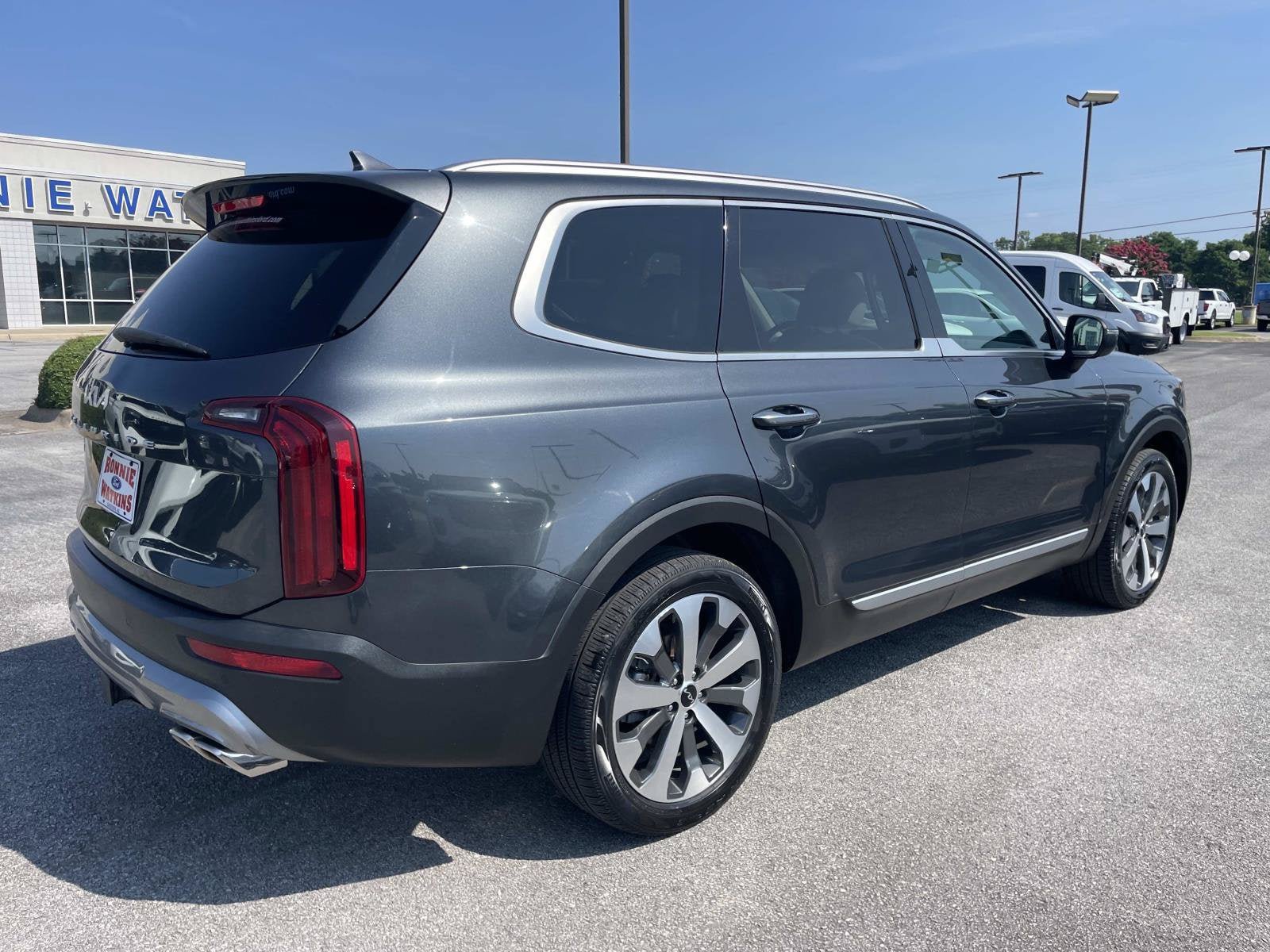 Used 2022 Kia Telluride S FWD image 4