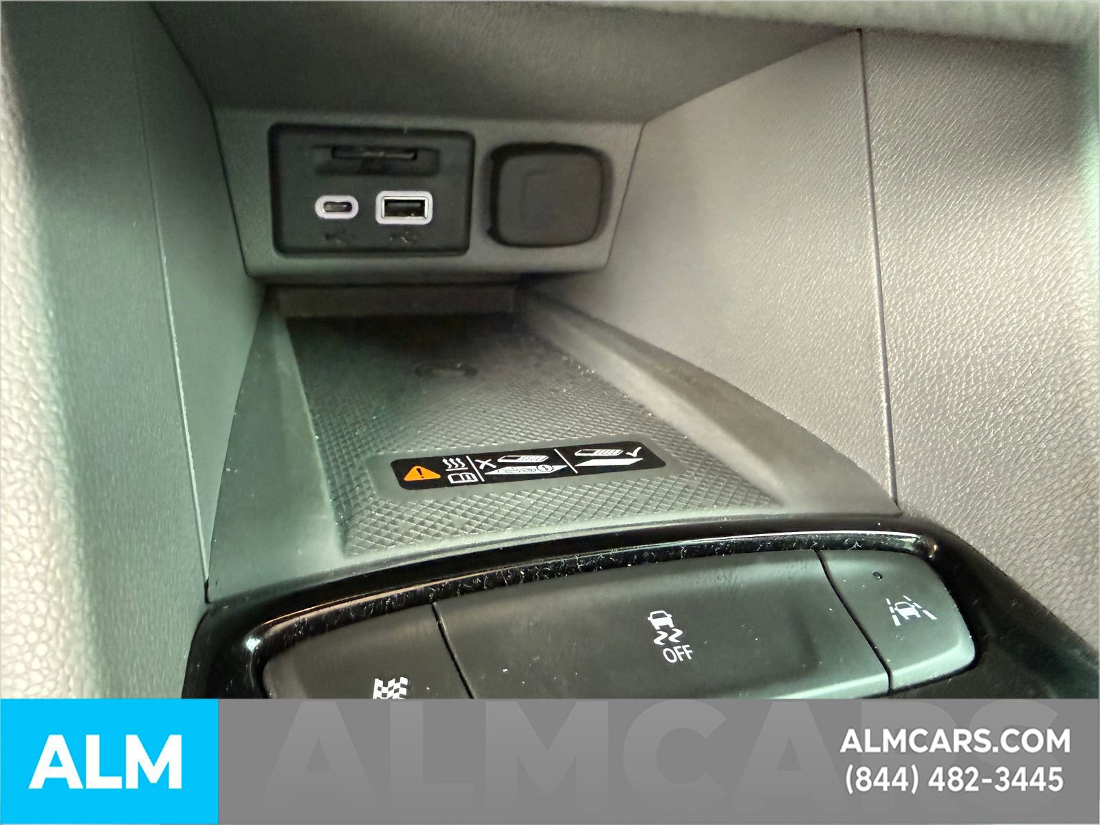 Used 2022 Chevrolet Bolt EUV Premier w/ Launch Edition image 21