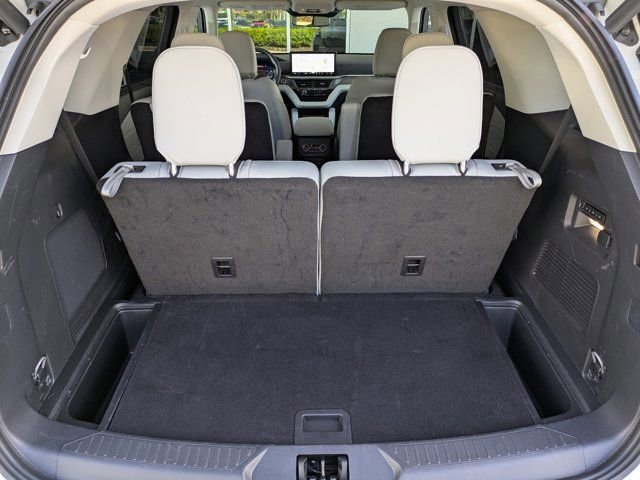 Certified 2025 Ford Explorer Platinum w/ LUX Leather Package AWD/4WD image 22