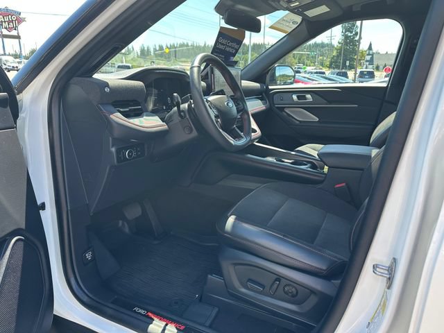 Certified 2025 Ford Explorer ST AWD/4WD image 9