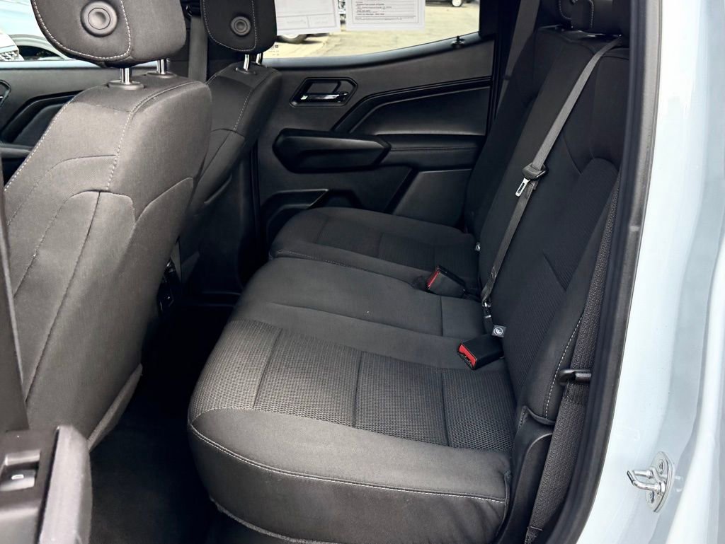 Used 2025 GMC Canyon Elevation image 29