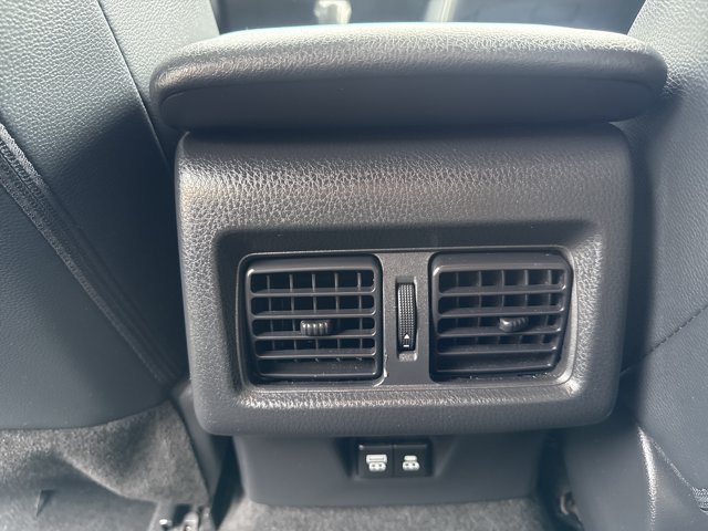 Used 2025 Toyota Camry SE FWD image 18