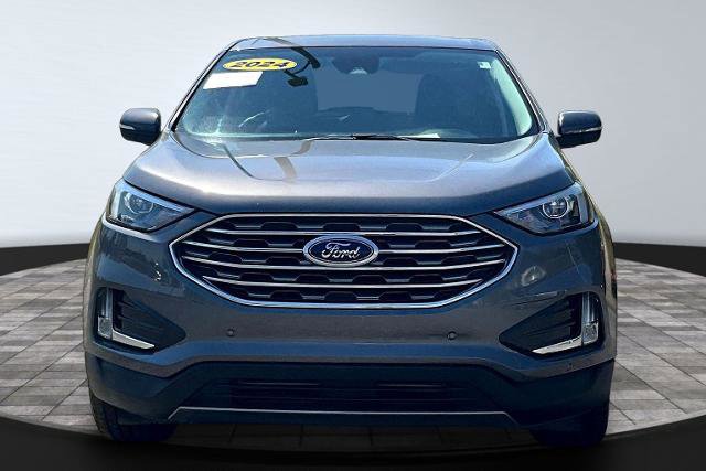 Certified 2024 Ford Edge Titanium AWD/4WD image 3