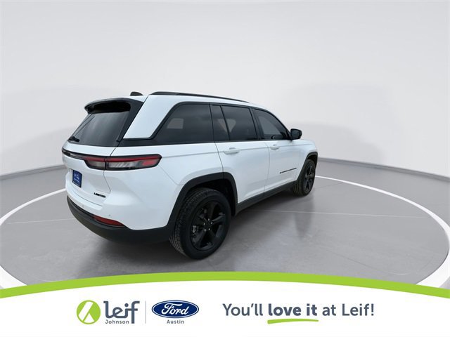 Used 2023 Jeep Grand Cherokee Limited w/ Black Appearance Package image 5