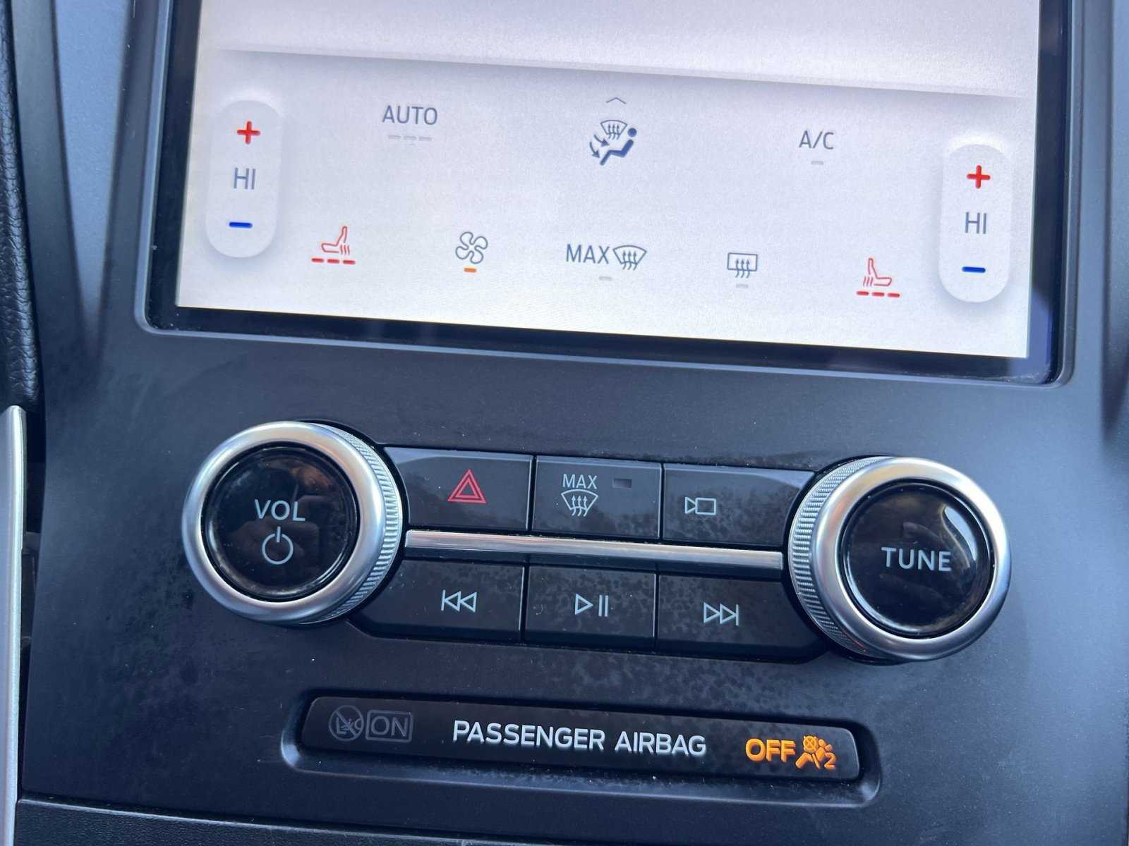 Certified 2024 Ford Edge SEL image 20