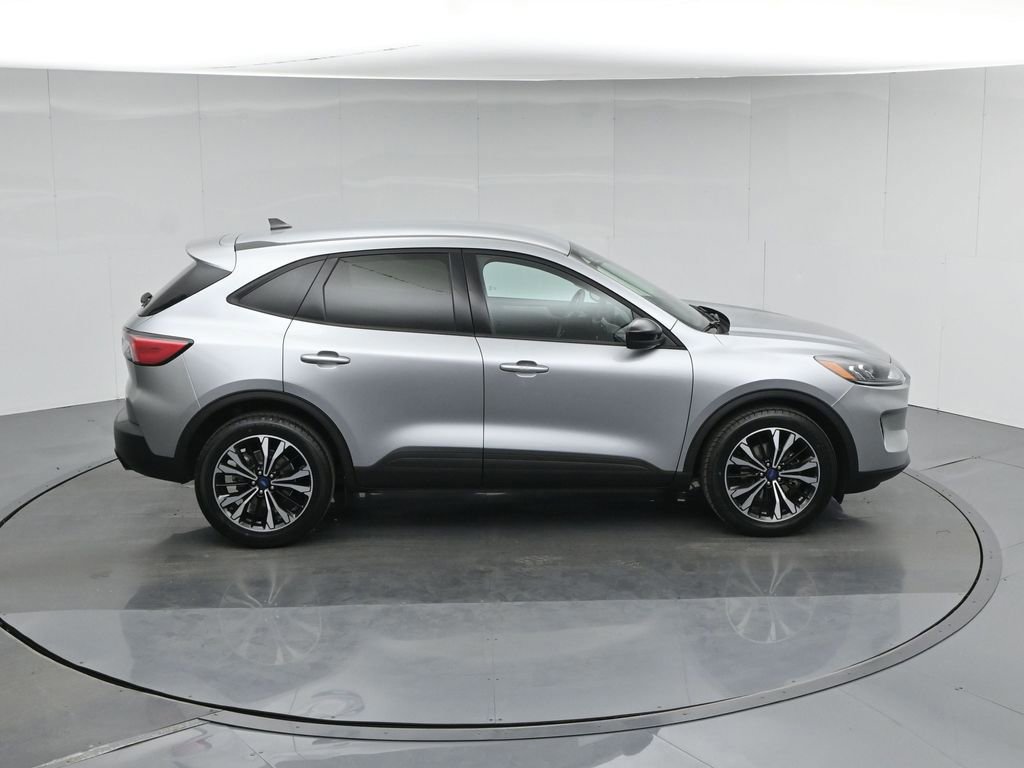 Certified 2022 Ford Escape SE w/ SE Sport Appearance Package image 11
