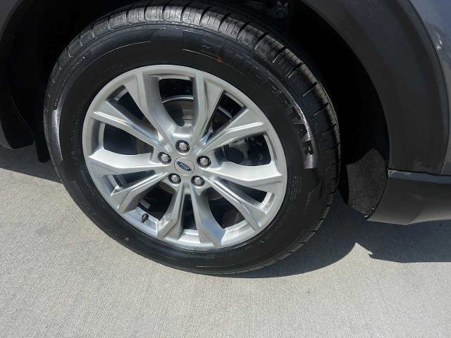 Certified 2021 Ford Explorer XLT w/ Equipment Group 202A image 9