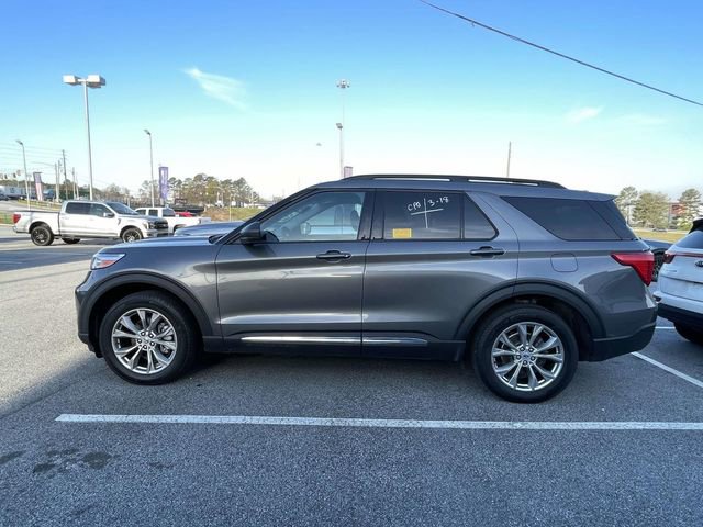 Certified 2023 Ford Explorer XLT w/ Equipment Group 202A image 8