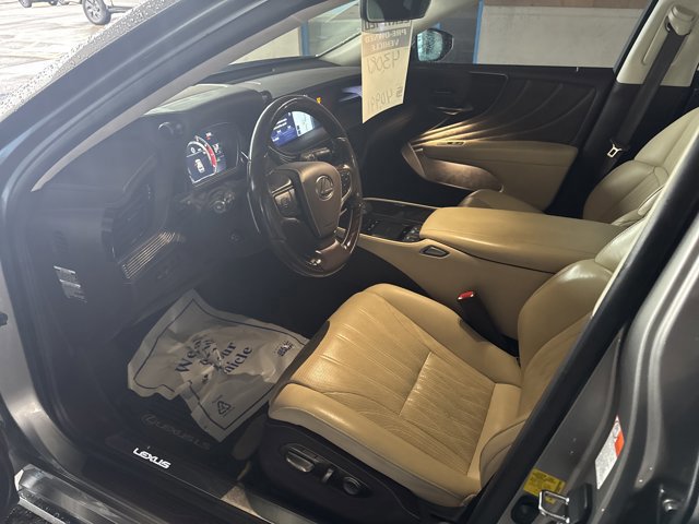 Used 2019 Lexus LS 500 w/ Interior Upgrade Package RWD image 16