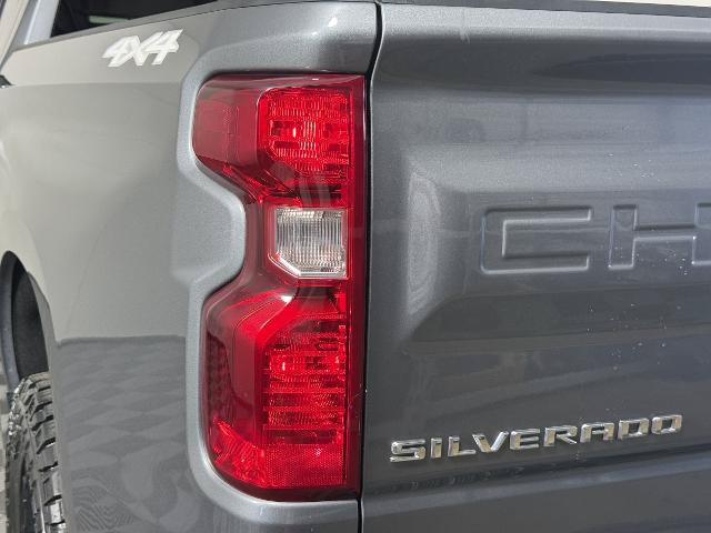 Used 2021 Chevrolet Silverado 1500 LT w/ Z71 Off-Road Package AWD/4WD image 8