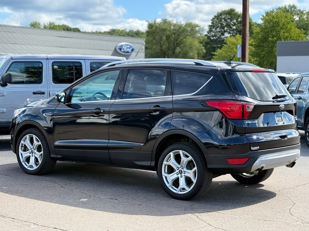 Certified 2019 Ford Escape Titanium AWD/4WD image 40