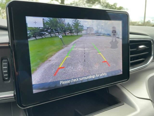 Certified 2024 Ford Explorer XLT w/ Equipment Group 202A AWD/4WD image 6