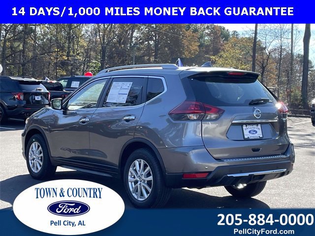 Used 2020 Nissan Rogue SV image 3