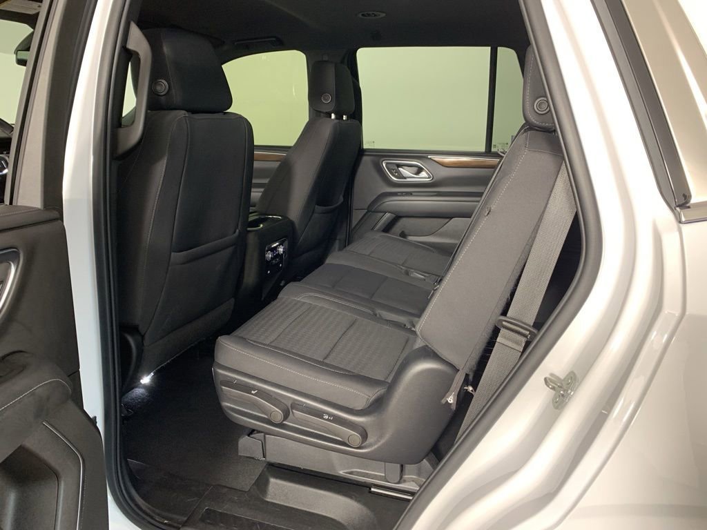 Used 2022 GMC Yukon SLE w/ Gmc Pro Safety Plus Package AWD/4WD image 32