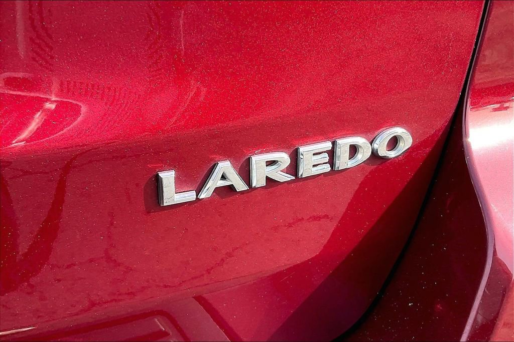 Used 2021 Jeep Grand Cherokee Laredo X image 7