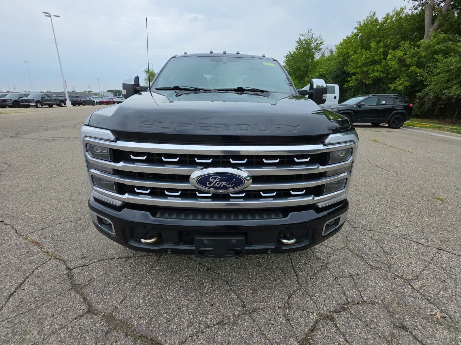 Certified 2023 Ford F250 Platinum w/ Tremor Off-Road Package AWD/4WD image 3