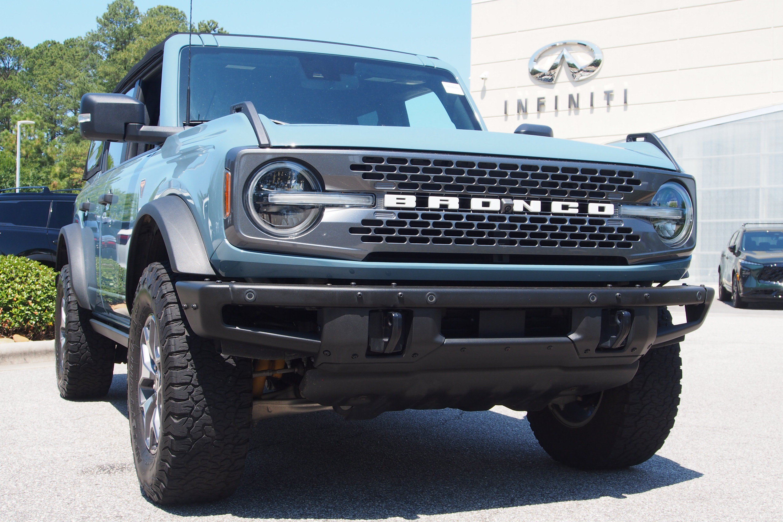 Certified 2023 Ford Bronco Badlands AWD/4WD image 2