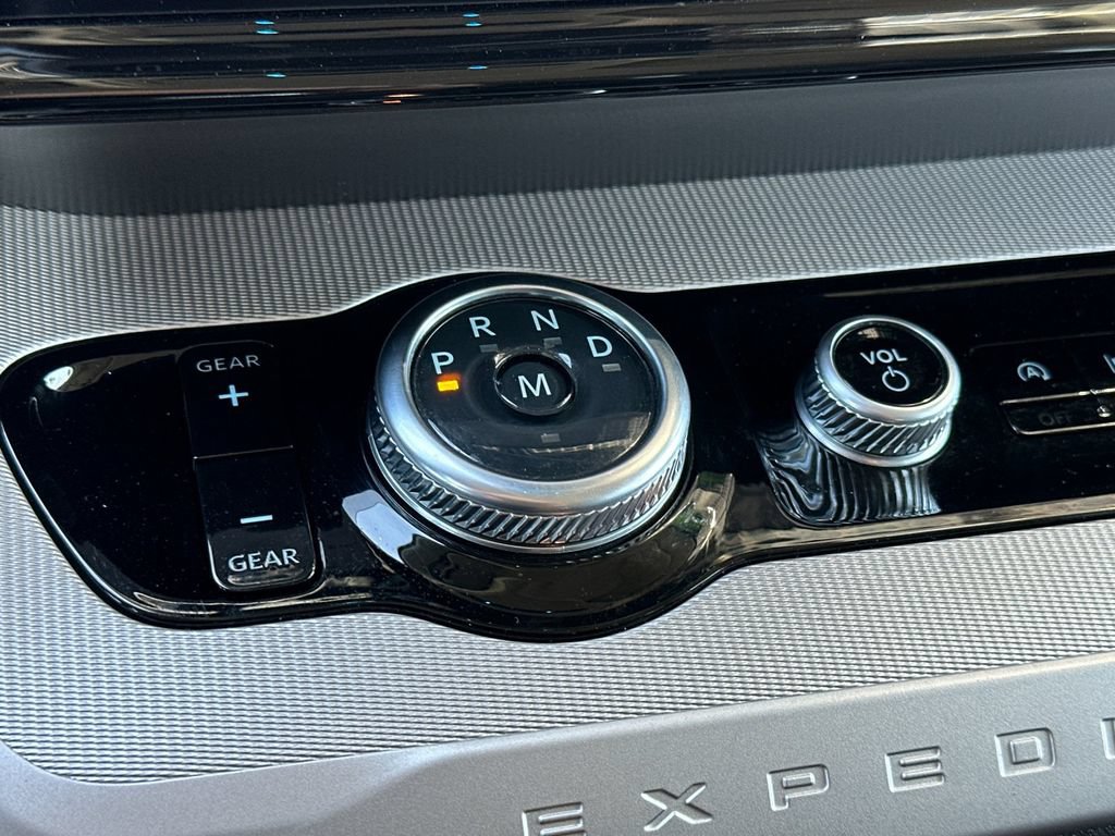 Certified 2025 Ford Expedition Active RWD image 22