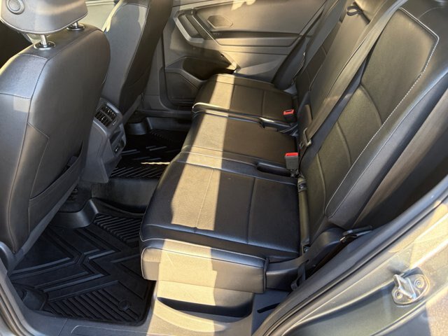Used 2021 Volkswagen Tiguan SE AWD/4WD image 17