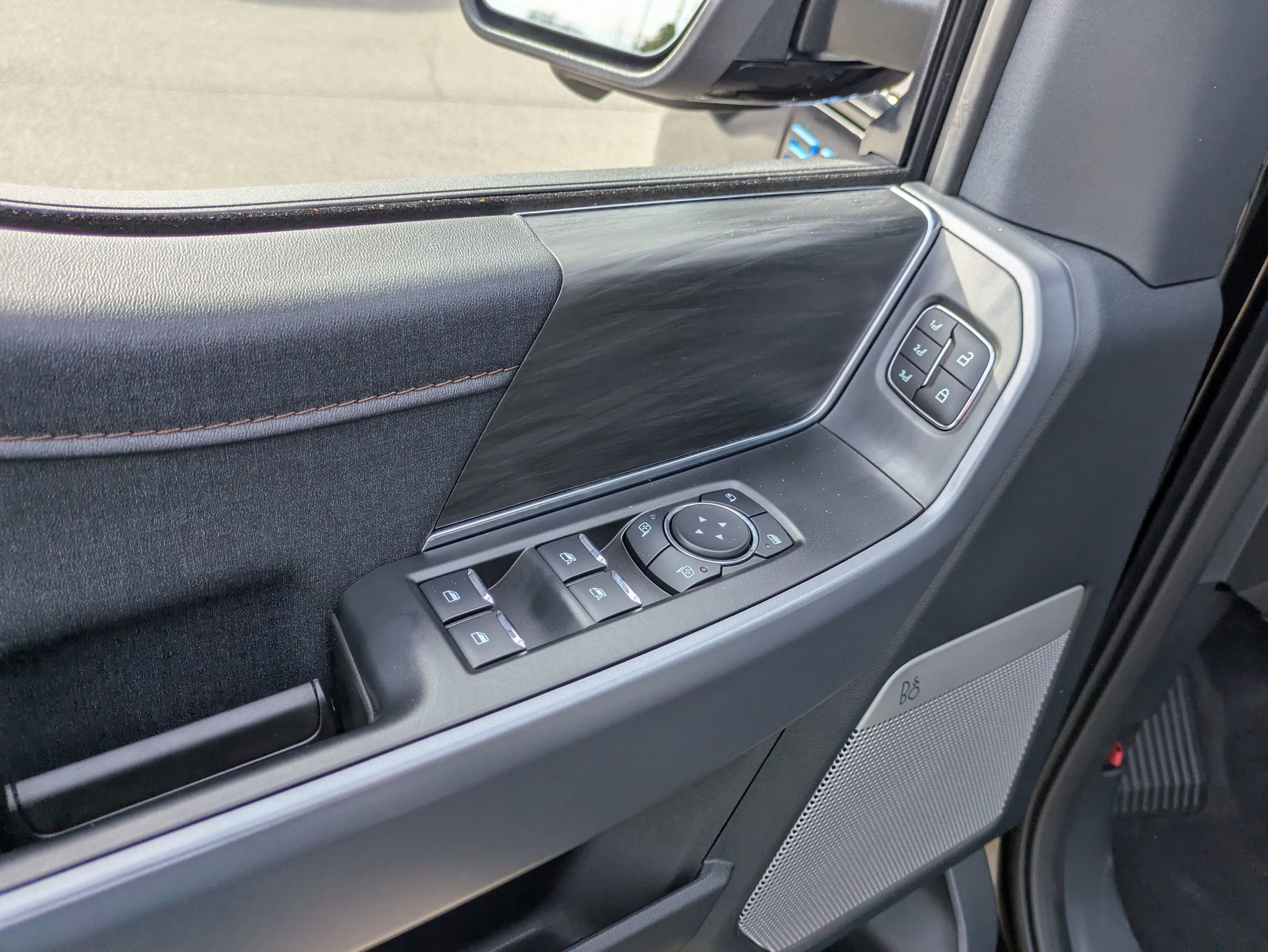 Certified 2025 Ford F150 Lightning Lariat image 19