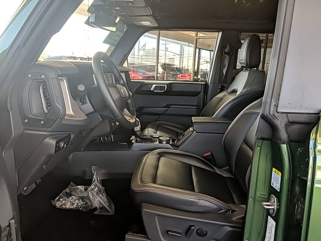 Certified 2025 Ford Bronco Outer Banks AWD/4WD image 12