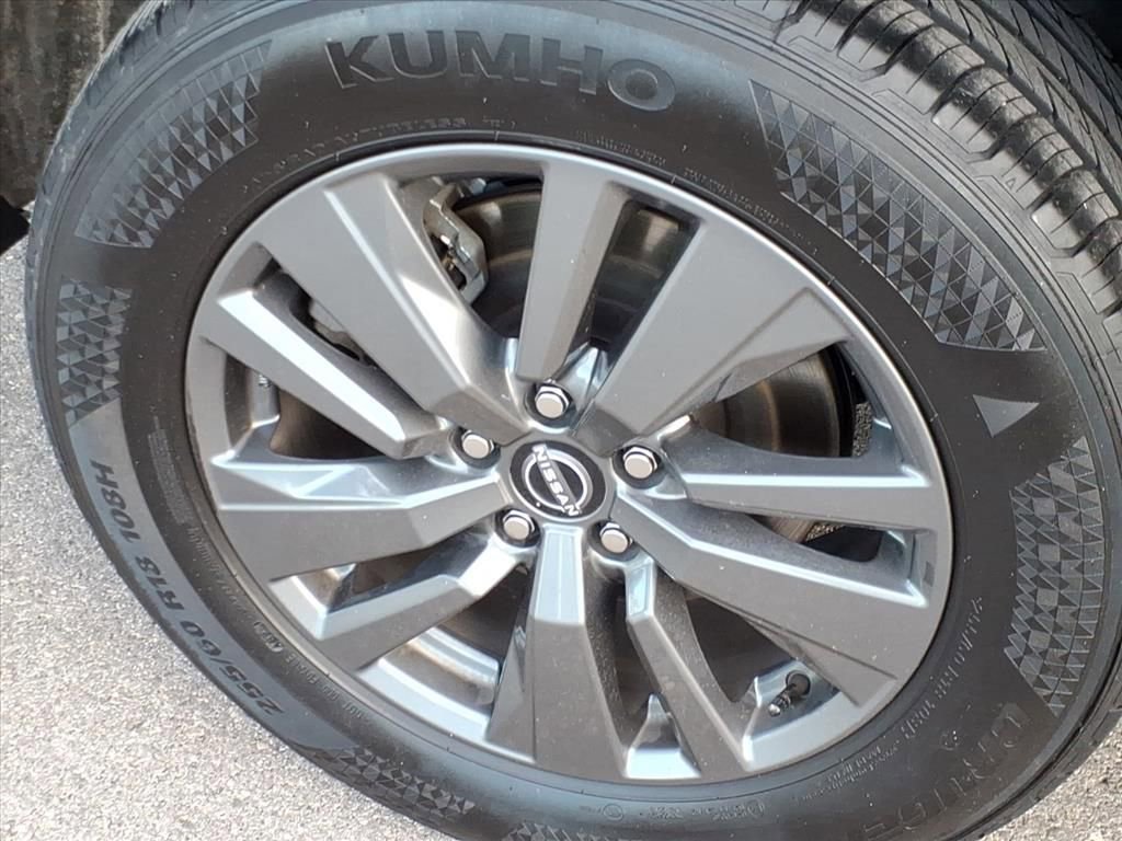 Used 2025 Nissan Pathfinder SV image 9