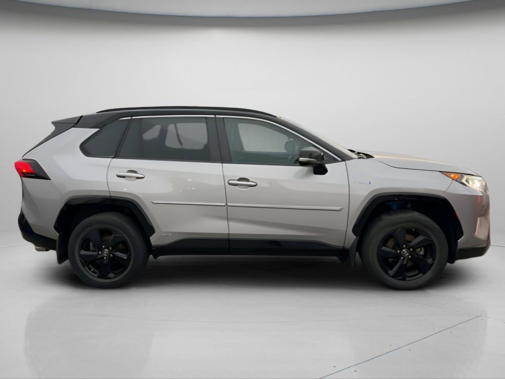 Used 2019 Toyota RAV4 XSE image 3