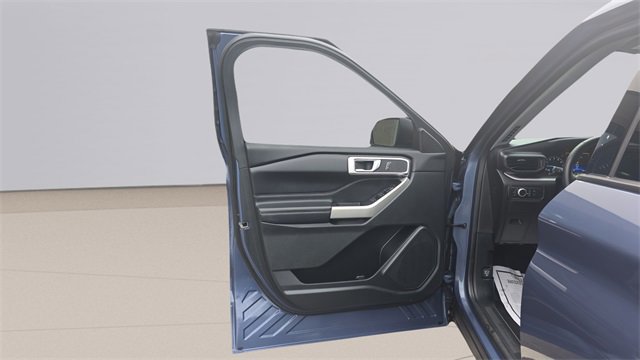 Certified 2021 Ford Explorer XLT w/ Class III Trailer Tow Package image 16