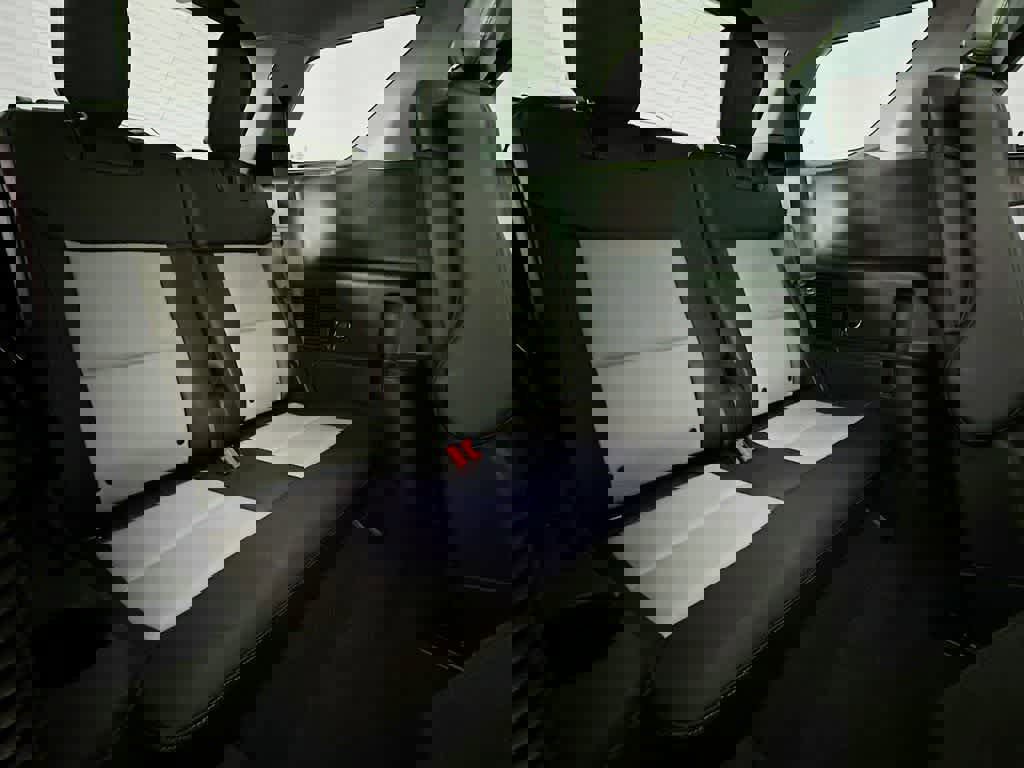 Certified 2022 Ford Explorer XLT w/ Equipment Group 202A image 32