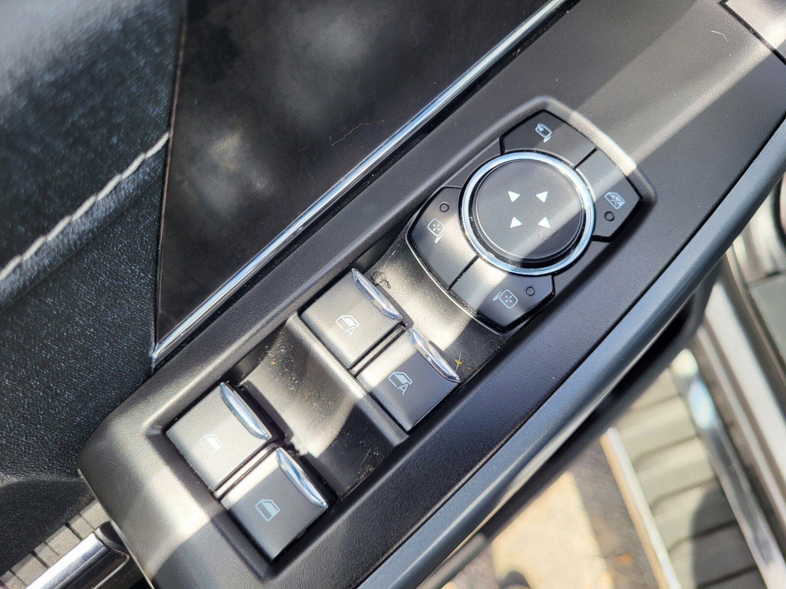 Certified 2023 Ford F150 Lariat w/ Equipment Group 502A High image 19