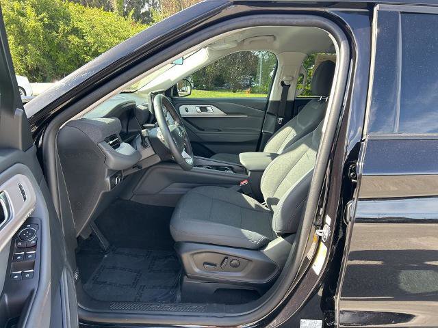 Certified 2025 Ford Explorer Active RWD image 15