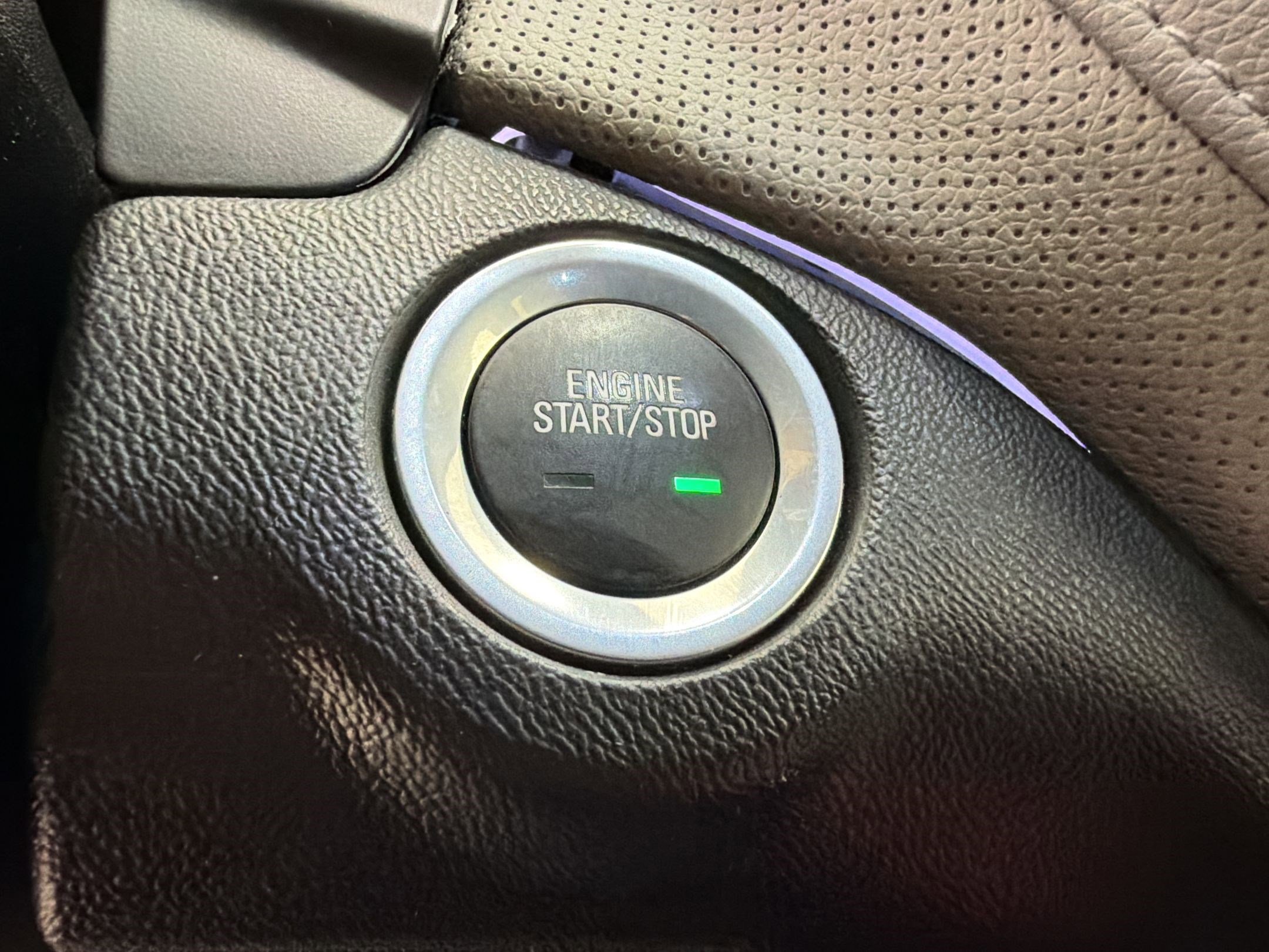 Used 2018 Chevrolet Equinox Premier AWD/4WD image 25