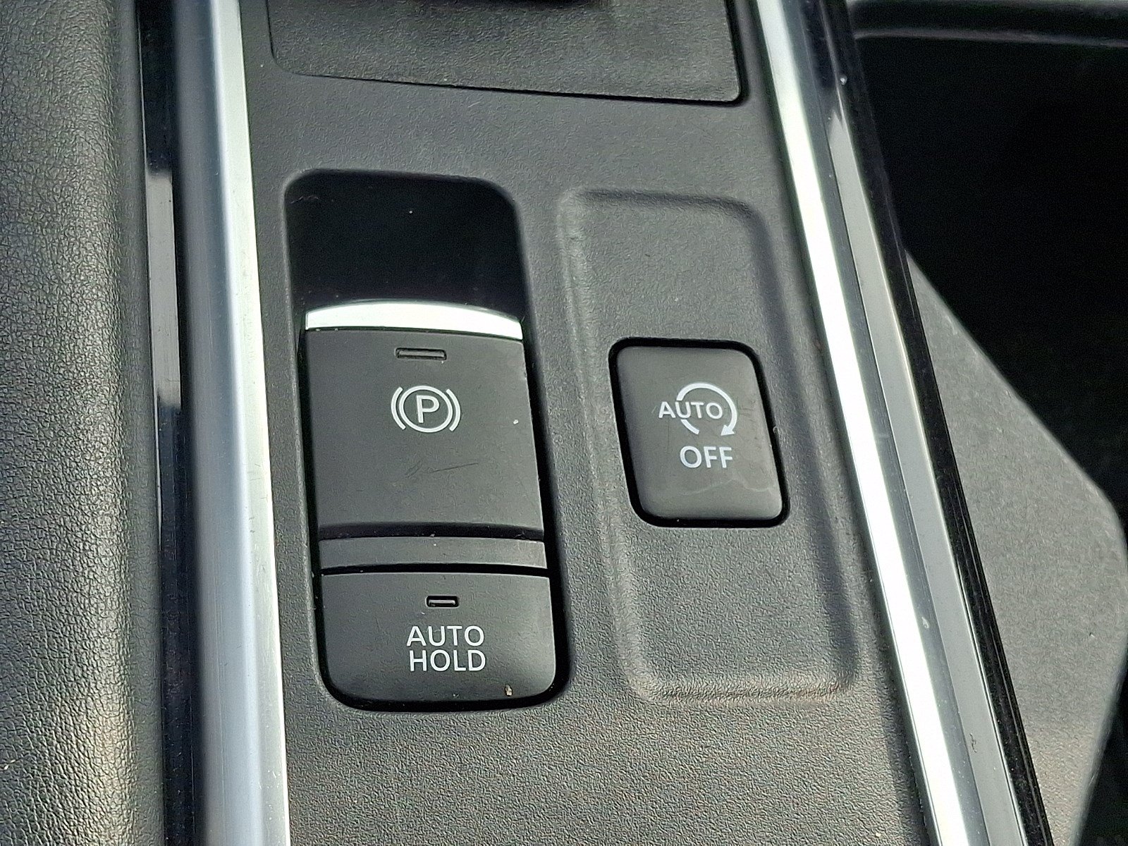 Used 2022 Nissan Pathfinder SL AWD/4WD image 22