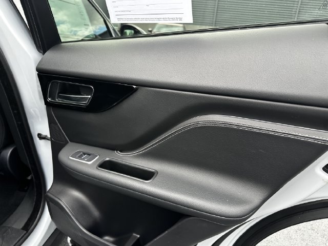 Used 2019 Jaguar F-PACE S AWD/4WD image 40