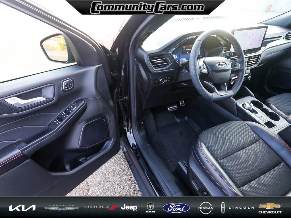 Certified 2023 Ford Escape ST-Line Select w/ Tech Pack #2 image 11