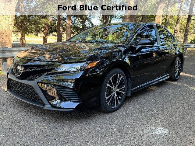 Used 2024 Toyota Camry SE FWD image 1