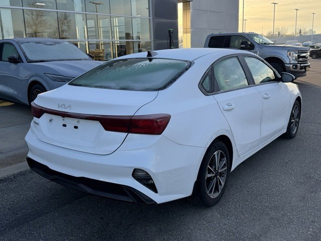 Used 2023 Kia Forte LXS w/ LXS Technology Package image 3