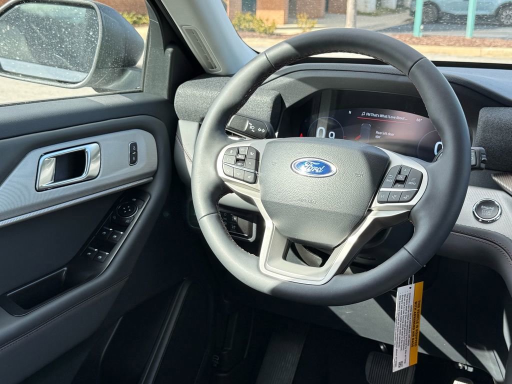 Certified 2026 Ford Explorer Active w/ Active Comfort Package RWD image 11