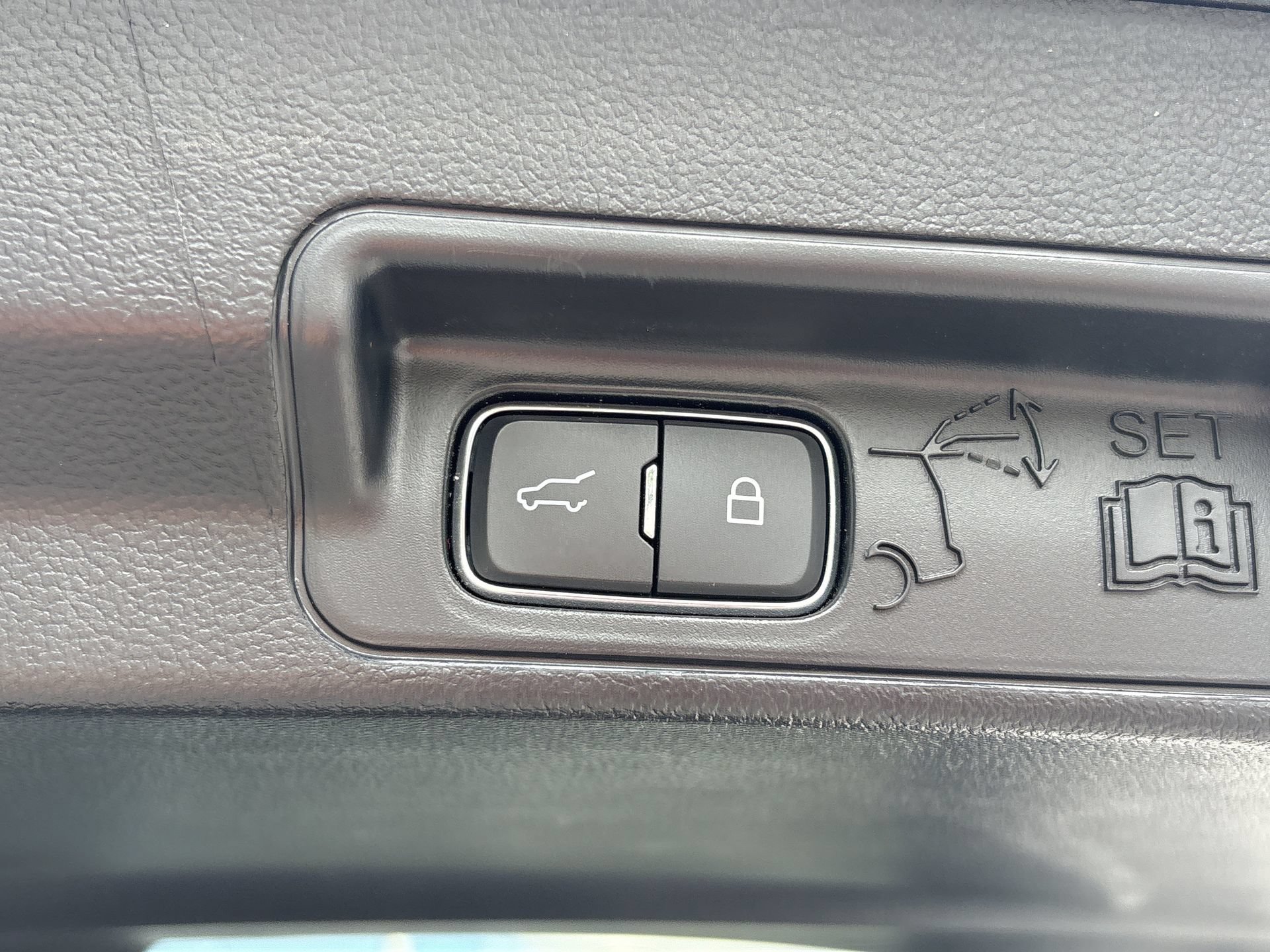 Certified 2022 Ford Explorer ST AWD/4WD image 24